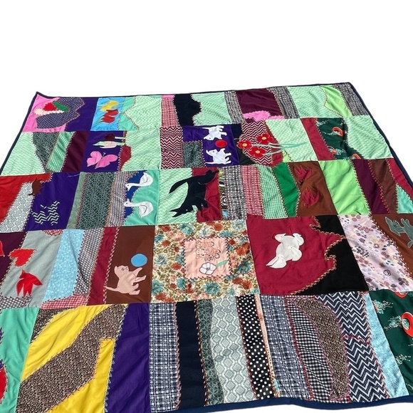 NEW Intricate Custom Handmade Multicolor Animal "Patchwork" Quilt 90X90 - Picture 1 of 16